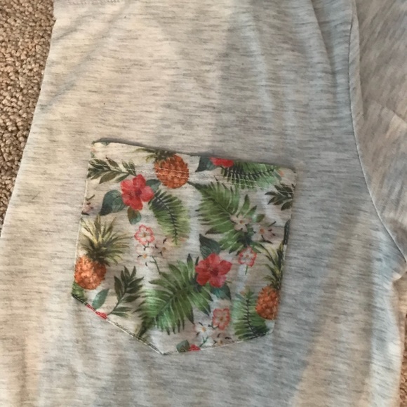 Pocket tee - Picture 3 of 3